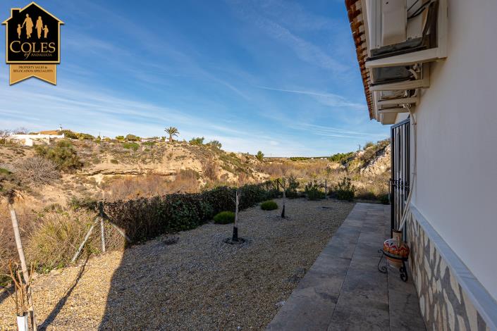 Image No.32-3 Bed Villa / Detached for sale