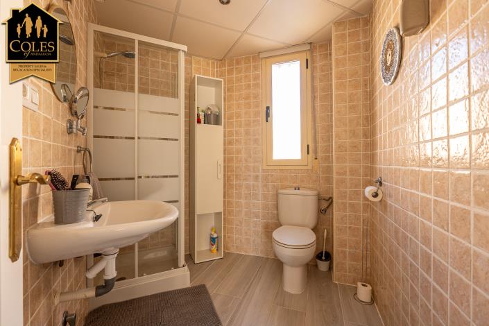 Image No.17-3 Bed Townhouse for sale