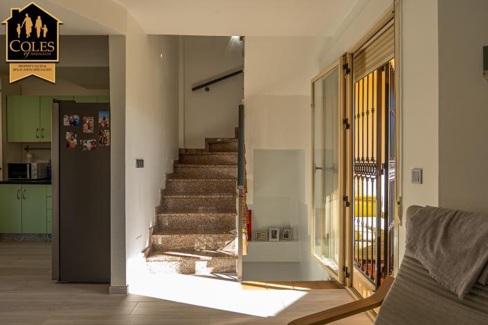 Image No.19-3 Bed Townhouse for sale