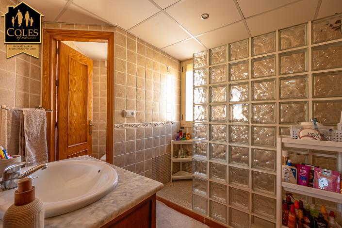 Image No.28-3 Bed Townhouse for sale