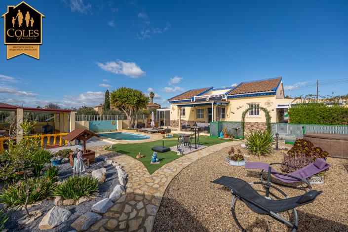 Image No.8-3 Bed Villa / Detached for sale