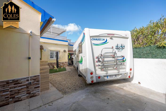 Image No.13-3 Bed Villa / Detached for sale