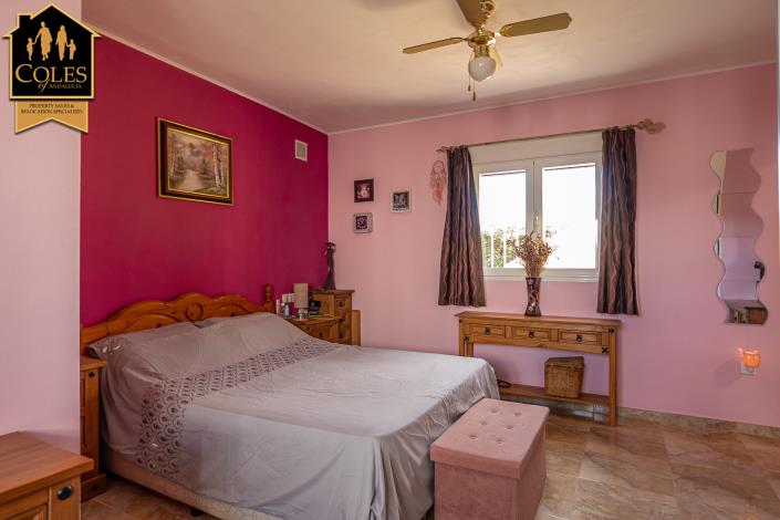 Image No.30-3 Bed Villa / Detached for sale