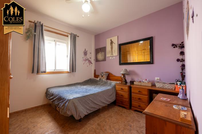 Image No.35-3 Bed Villa / Detached for sale