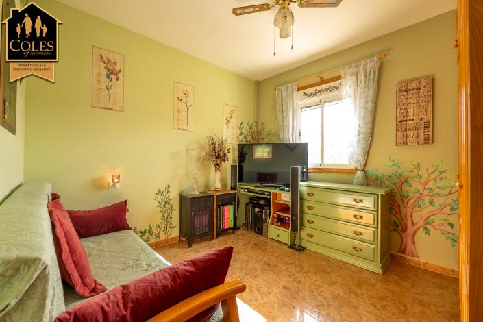 Image No.37-3 Bed Villa / Detached for sale