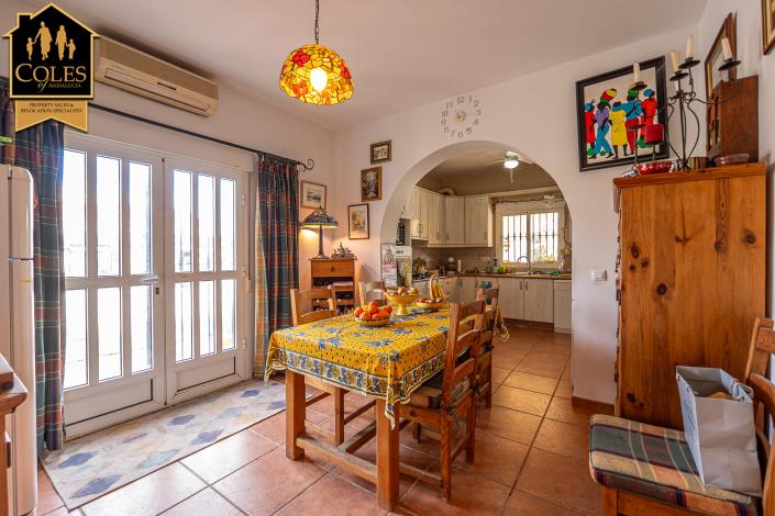 Image No.8-4 Bed Villa / Detached for sale