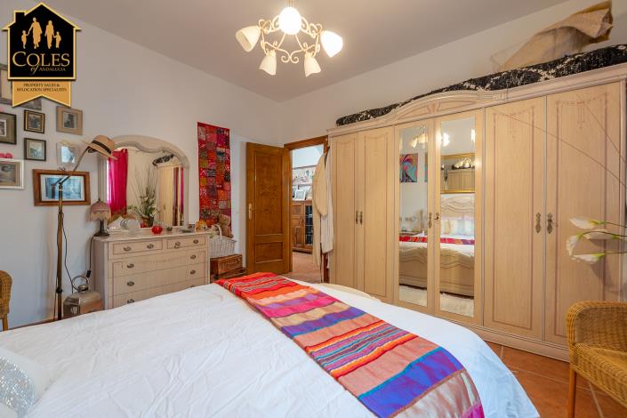 Image No.15-4 Bed Villa / Detached for sale