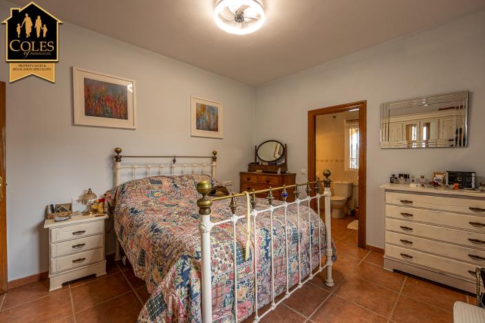 Image No.21-4 Bed Villa / Detached for sale