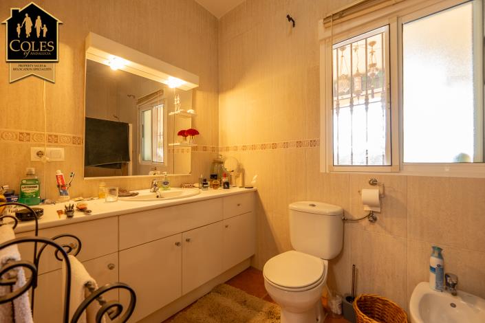 Image No.22-4 Bed Villa / Detached for sale