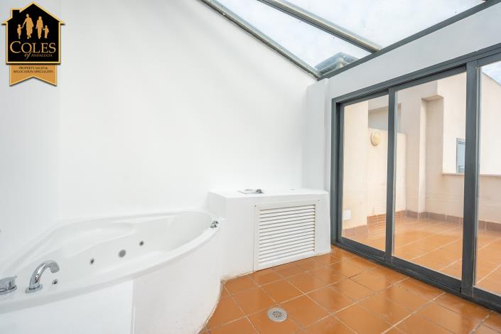 Image No.29-2 Bed Apartment for sale