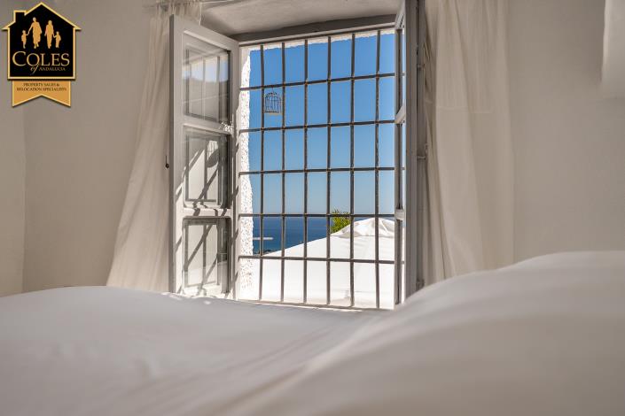 Image No.20-1 Bed Apartment for sale