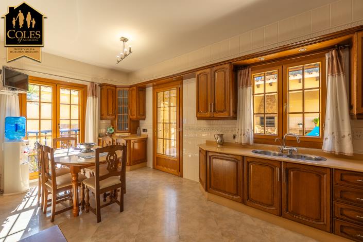 Image No.7-5 Bed Villa for sale