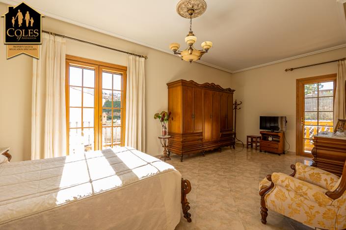 Image No.23-5 Bed Villa for sale