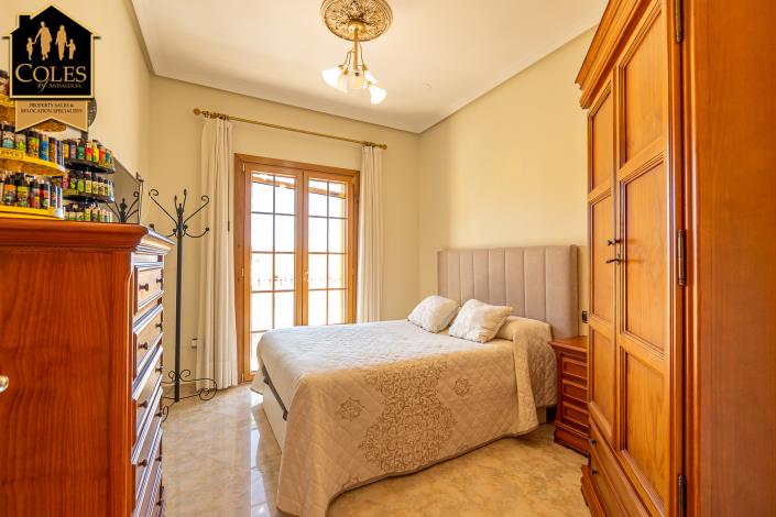 Image No.29-5 Bed Villa for sale