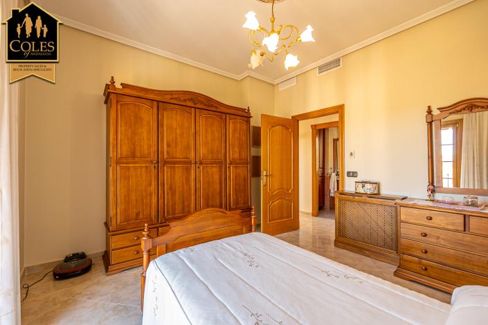 Image No.32-5 Bed Villa for sale