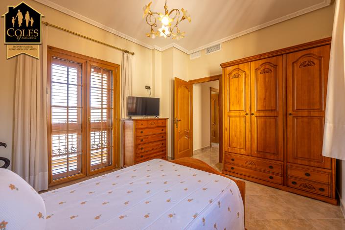 Image No.34-5 Bed Villa for sale