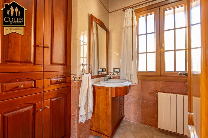 Image No.35-5 Bed Villa for sale