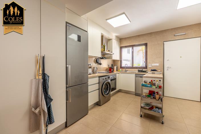 Image No.9-3 Bed Townhouse for sale