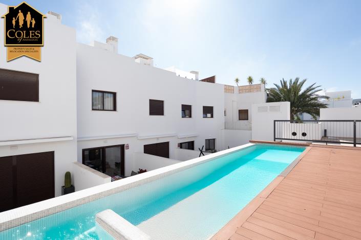 Image No.19-3 Bed Townhouse for sale