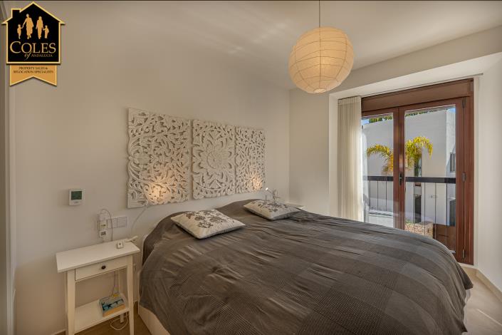 Image No.20-3 Bed Townhouse for sale