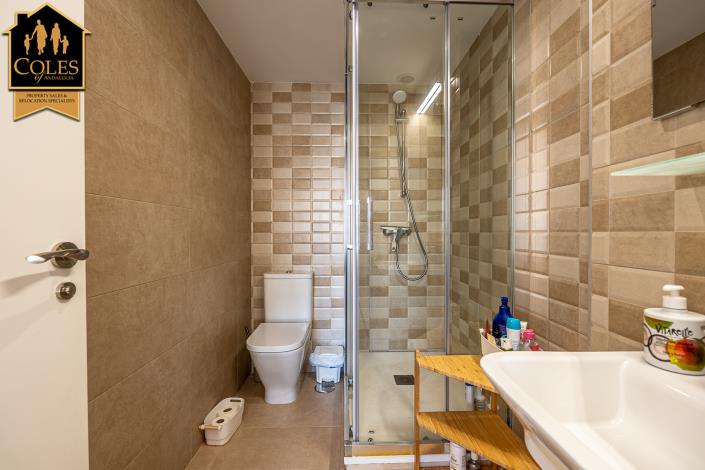 Image No.24-3 Bed Townhouse for sale