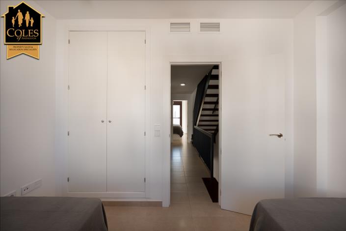 Image No.27-3 Bed Townhouse for sale