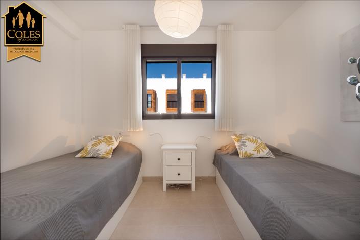 Image No.26-3 Bed Townhouse for sale