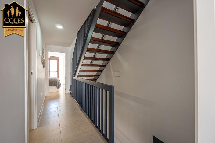 Image No.28-3 Bed Townhouse for sale