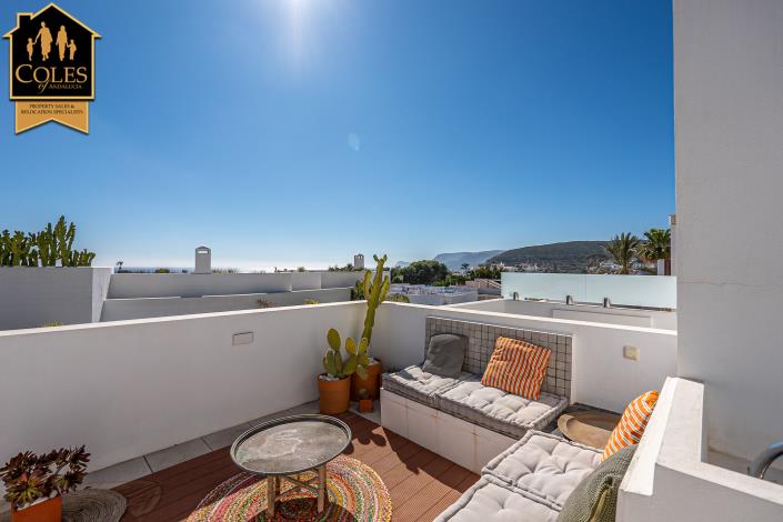 Image No.30-3 Bed Townhouse for sale