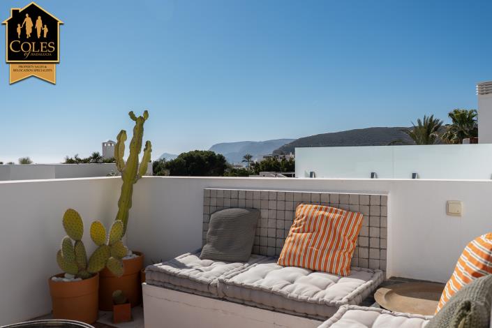 Image No.32-3 Bed Townhouse for sale