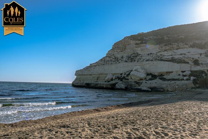 Image No.45-3 Bed Townhouse for sale