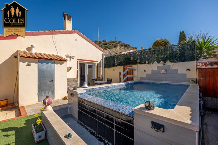 Image No.5-2 Bed Villa / Detached for sale