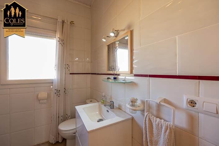 Image No.21-2 Bed Villa / Detached for sale