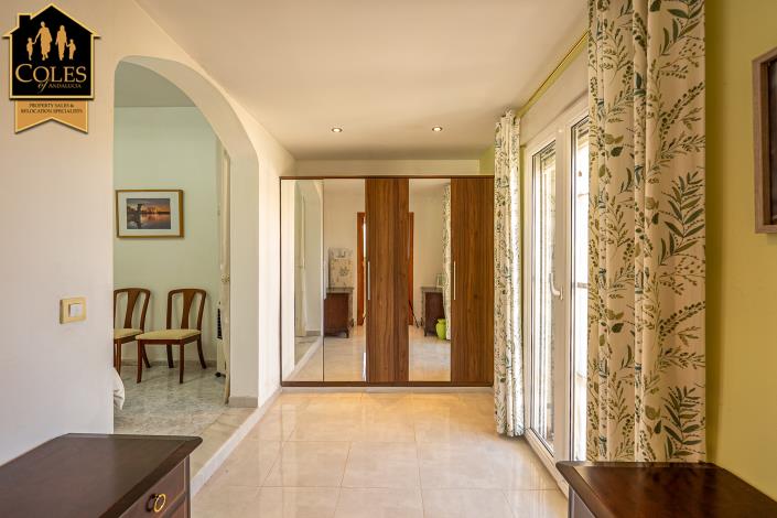 Image No.42-2 Bed Villa / Detached for sale