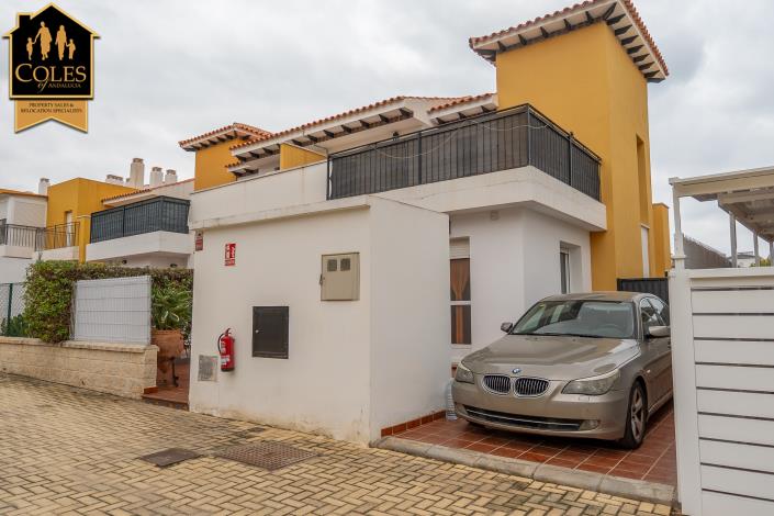 Image No.3-3 Bed Villa for sale