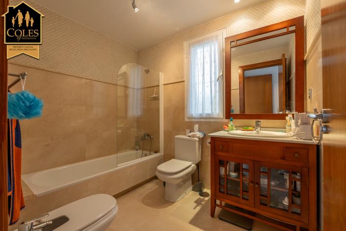 Image No.19-3 Bed Villa for sale