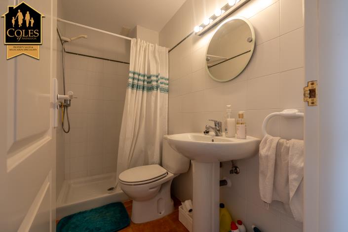 Image No.25-2 Bed Townhouse for sale