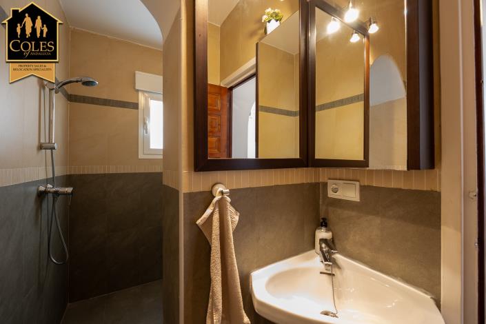 Image No.13-4 Bed Villa / Detached for sale