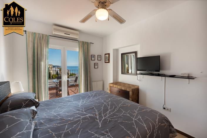 Image No.15-4 Bed Villa / Detached for sale