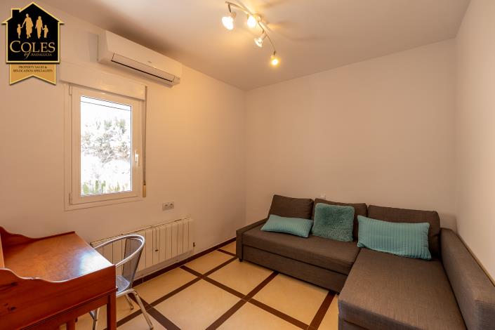 Image No.20-4 Bed Villa / Detached for sale