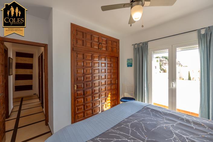 Image No.23-4 Bed Villa / Detached for sale