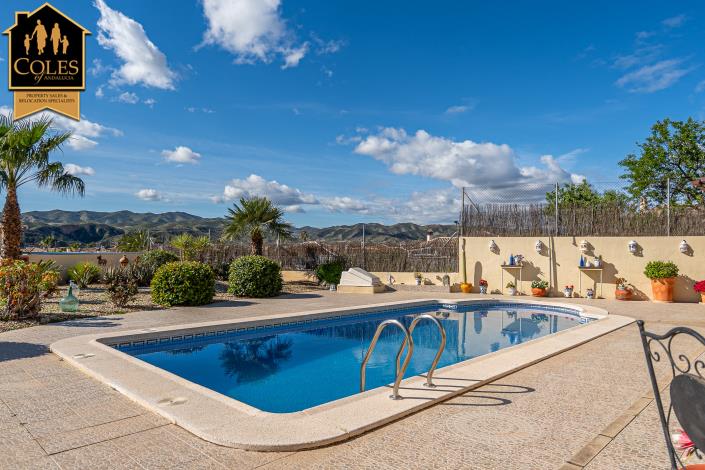 Image No.6-3 Bed Villa / Detached for sale