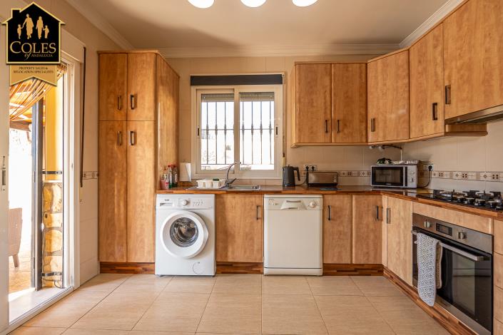 Image No.12-3 Bed Villa / Detached for sale