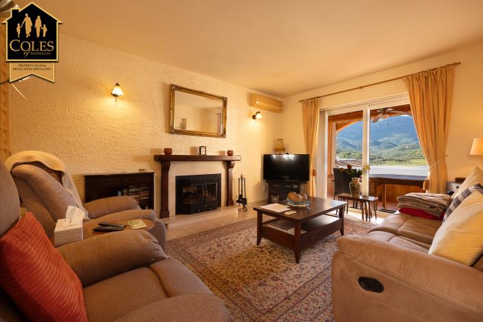 Image No.8-3 Bed Villa / Detached for sale