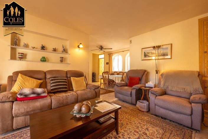 Image No.9-3 Bed Villa / Detached for sale