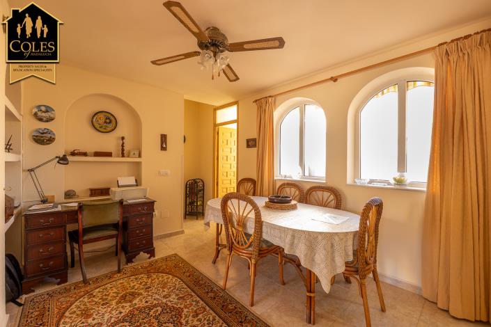 Image No.10-3 Bed Villa / Detached for sale