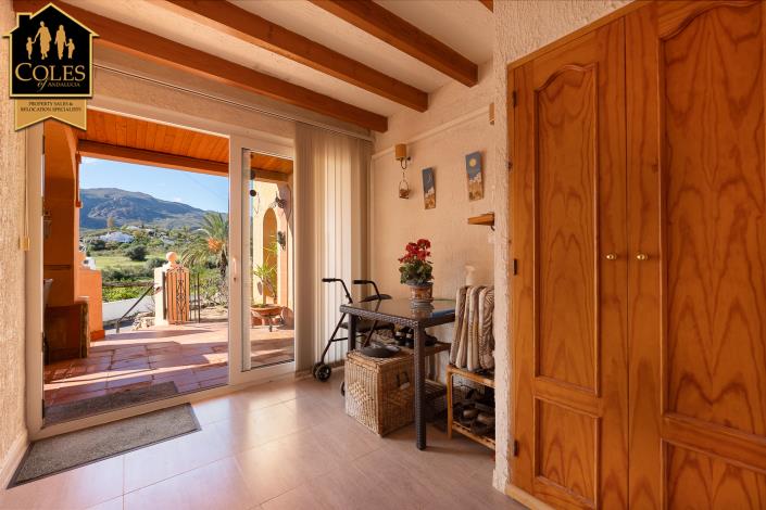 Image No.13-3 Bed Villa / Detached for sale