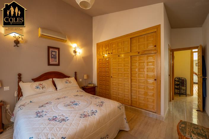 Image No.15-3 Bed Villa / Detached for sale