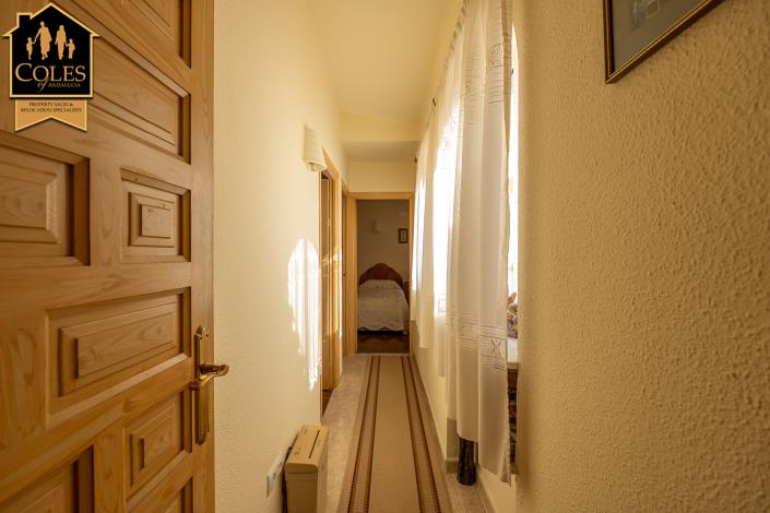 Image No.18-3 Bed Villa / Detached for sale