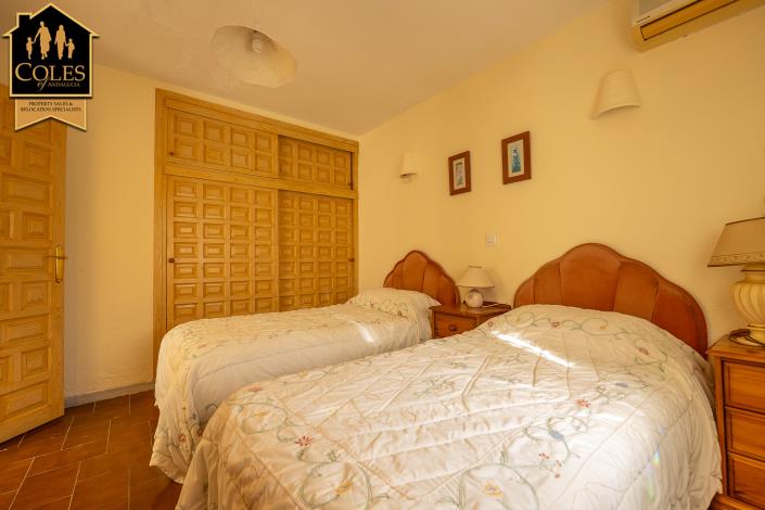 Image No.20-3 Bed Villa / Detached for sale